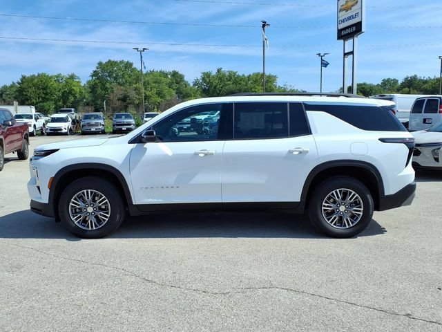 Used 2025 Summit White Chevrolet LT image 3