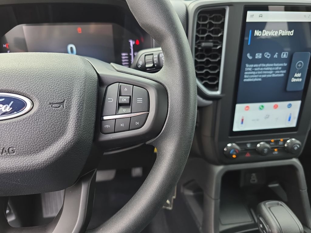 Used 2025 Beige Ford XL image 18