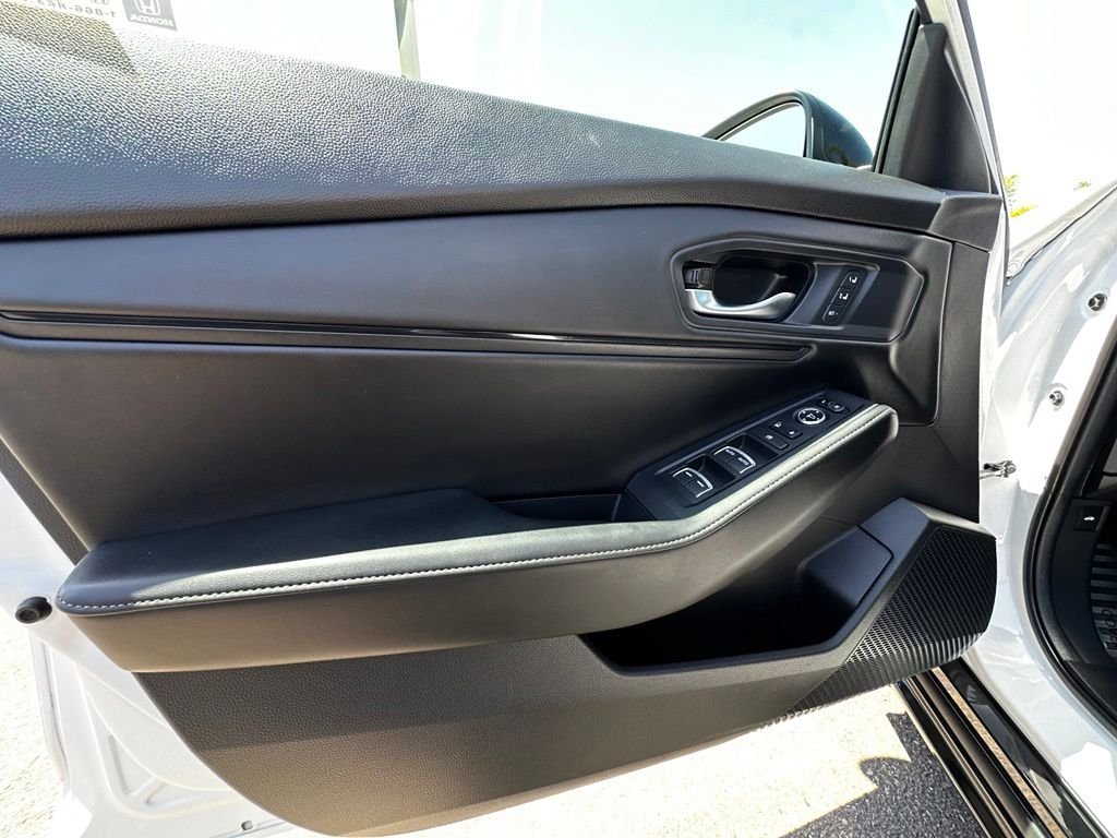 Used 2024  Honda LX image 21