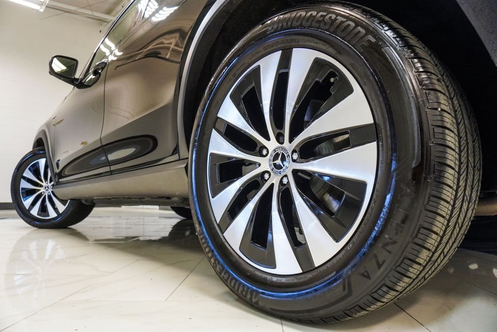 Used 2025 Black Mercedes-Benz GLE 450e image 38