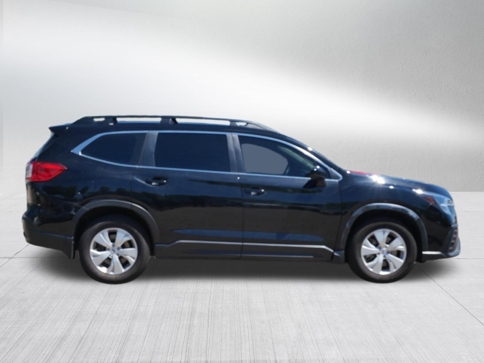 Used 2023 Crystal Black Silica Subaru 8P image 8