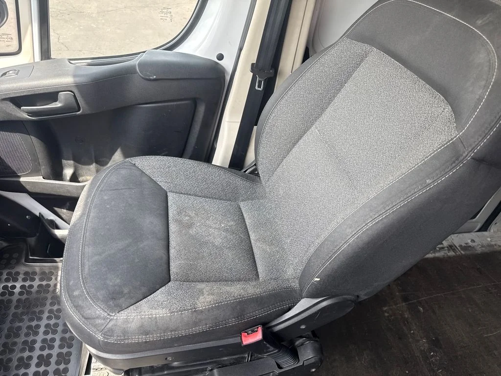 Used 2016 White Ram High Roof image 27