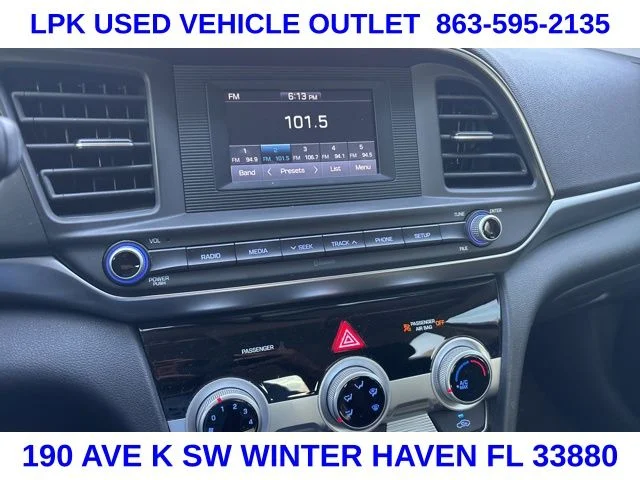Used 2019 Silver Hyundai SE image 12