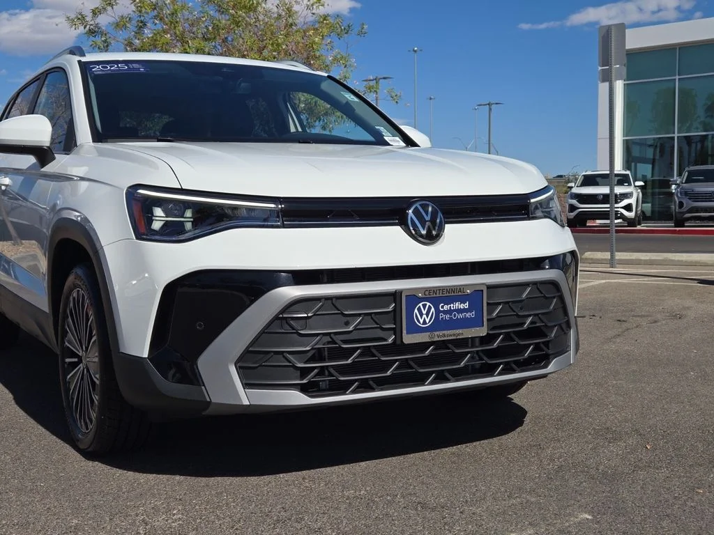 Certified Used 2025 White Volkswagen 1.5T SE image 8