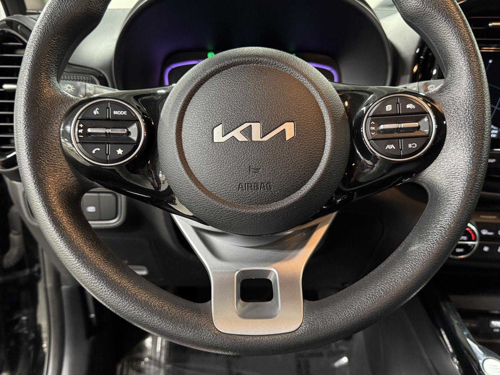2023 Kia Soul S - Photo 29