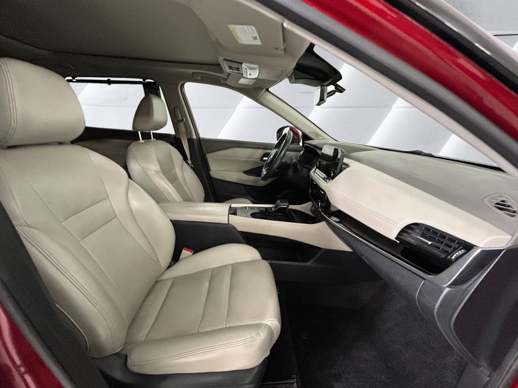 Used 2023 Red Nissan SL image 13