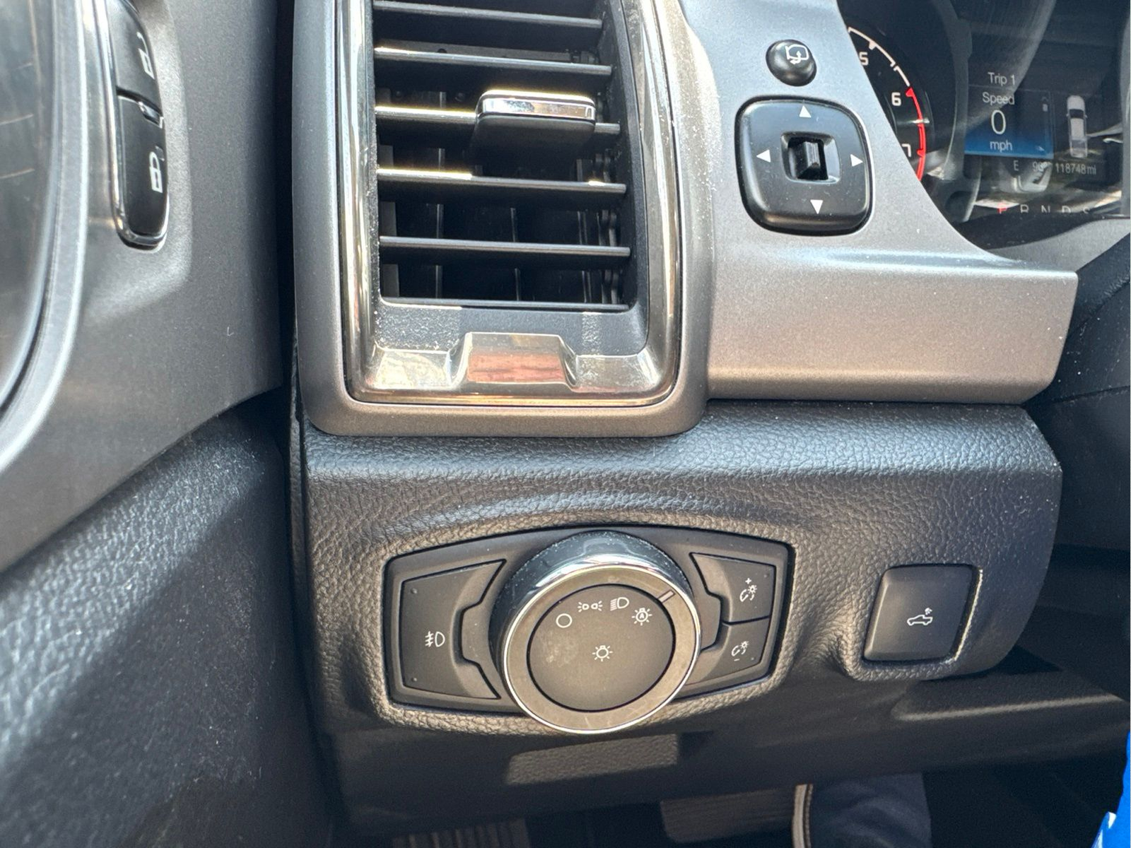 Used 2020 Gray Ford XLT image 41