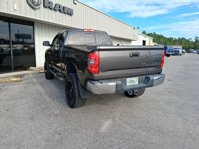 Used 2014 Gray Toyota SR5 image 2