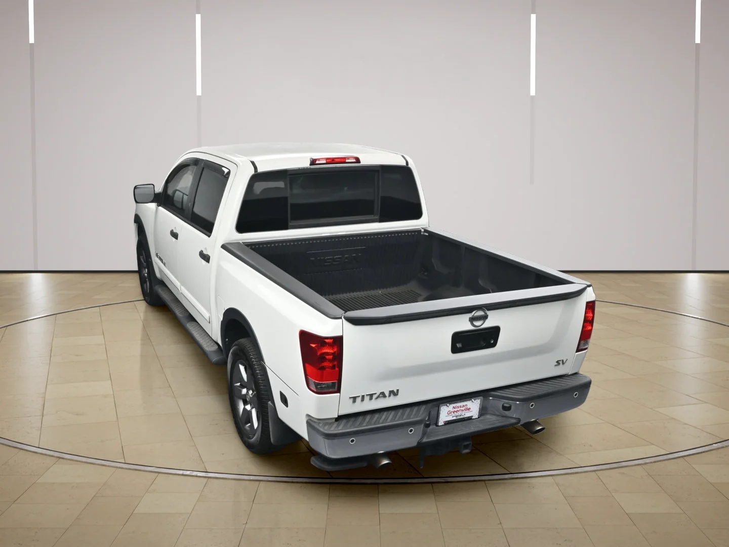 Used 2015 Glacier White Nissan SV image 29