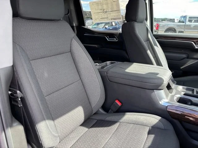 New 2026 Onyx Black GMC Elevation image 25
