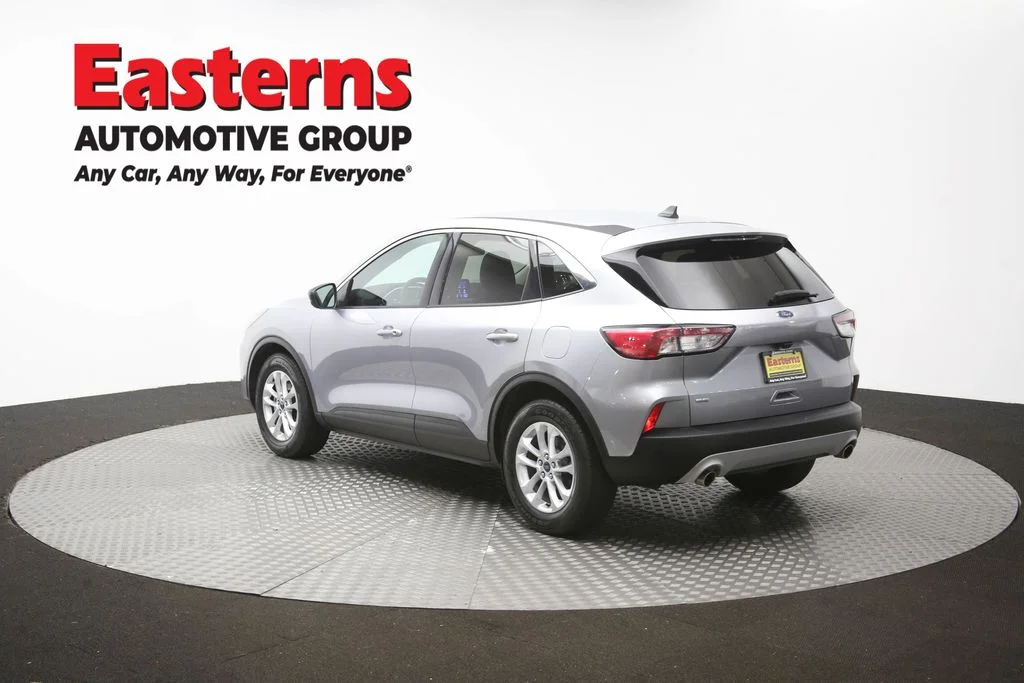Used 2022 Silver Ford SE image 65