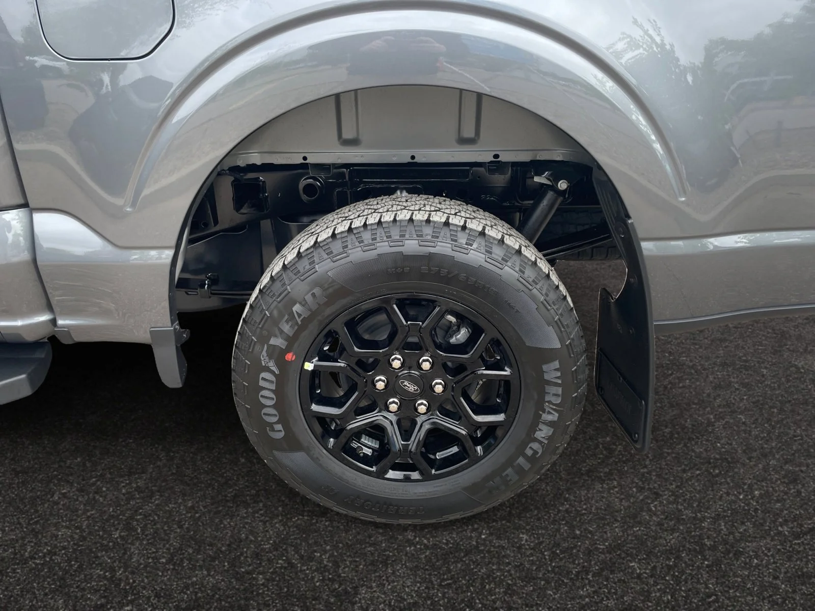 New 2026 Carbonized Grey Metallic Ford XLT image 9