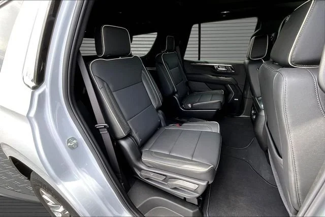 New 2026 Polar White Tricoat Chevrolet Premier image 10