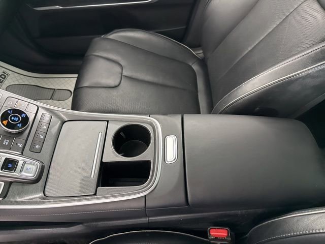 Used 2022  Hyundai Limited image 30