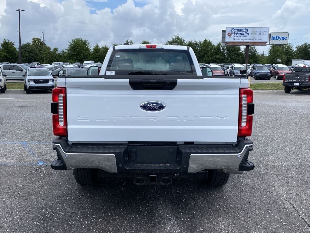 New 2025 Oxford White Ford F-350® XL image 8
