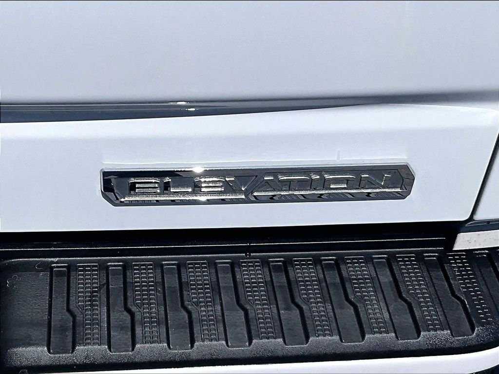 Used 2023 White GMC Elevation image 29