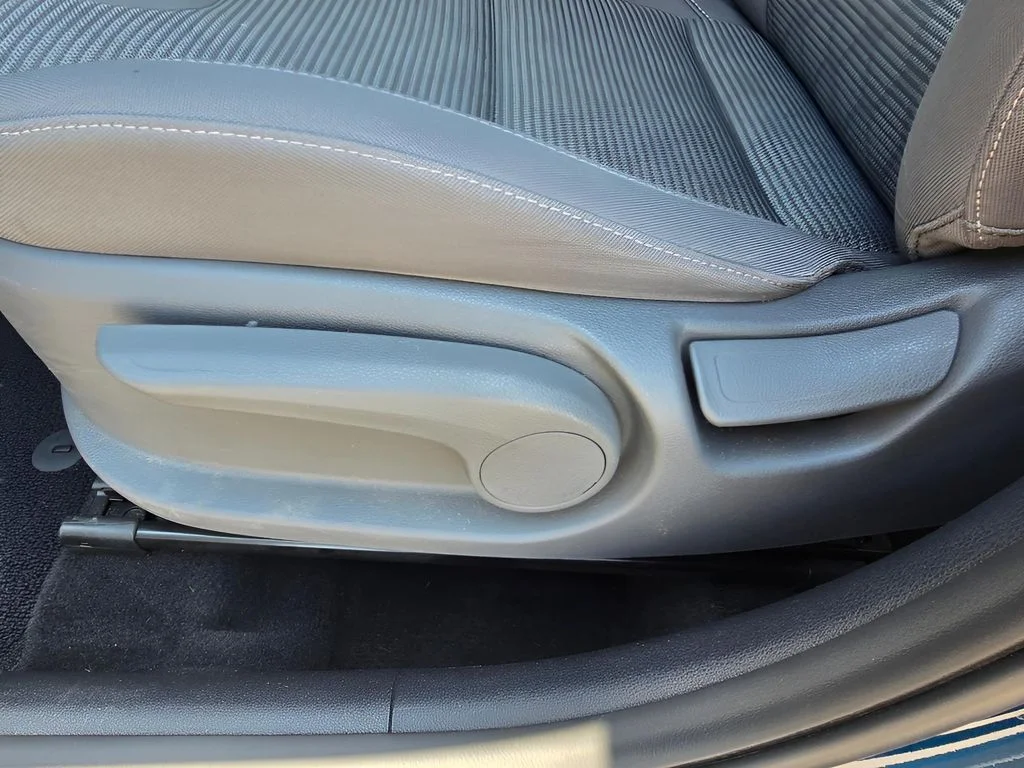 Used 2021 Deep Cerulean Kia LXS image 13