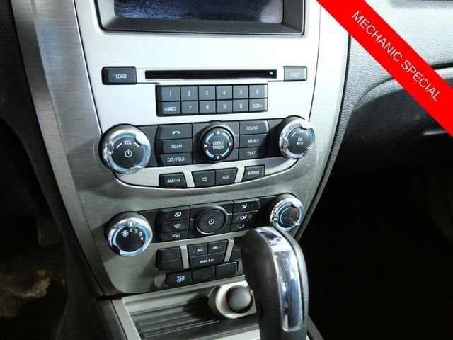 Used 2012 Red Ford SE image 19