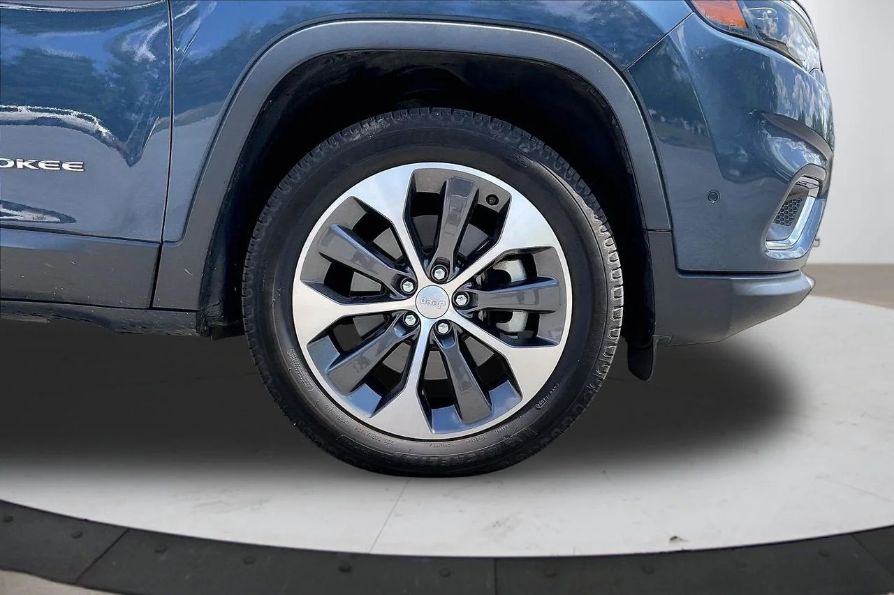 Used 2022 Blue Jeep Limited image 35