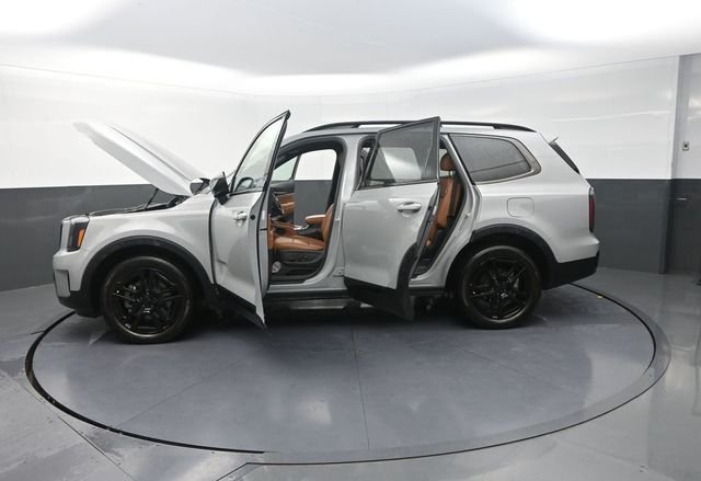 Used 2025 Gray Kia EX X-Line image 34