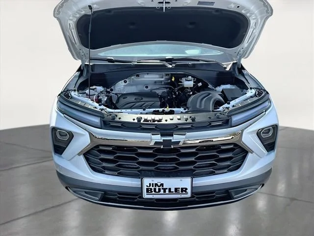 New 2026 Iridescent Pearl Tricoat Chevrolet ACTIV image 20