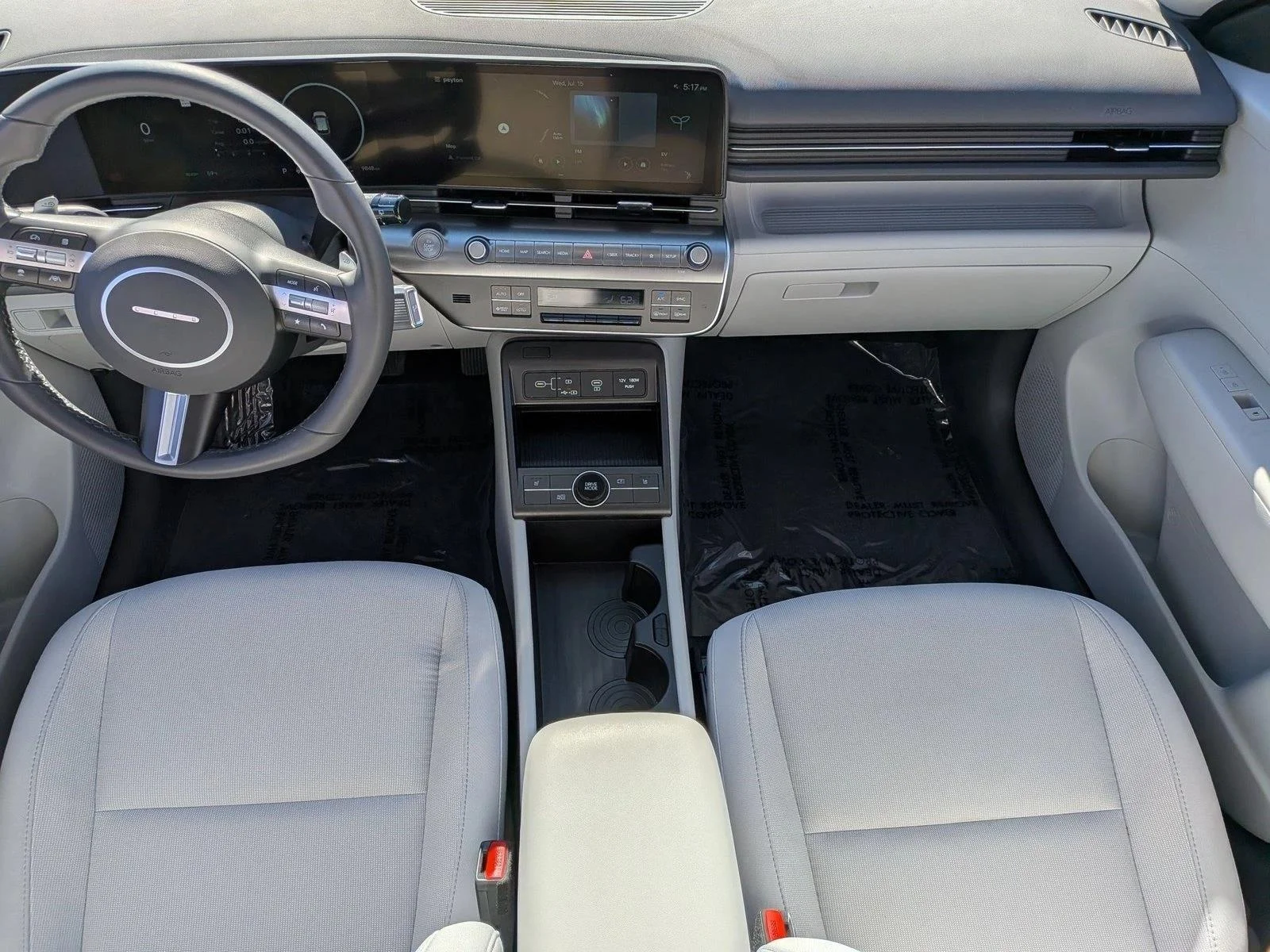 Used 2025 Atlas White Hyundai SEL image 14