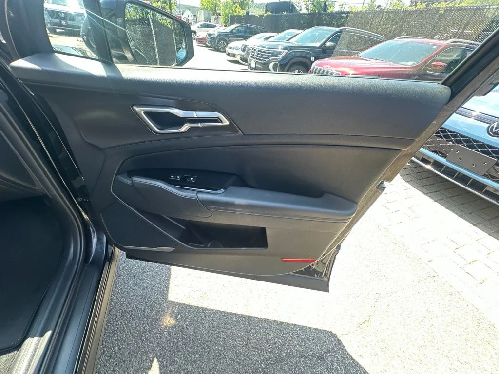 Used 2025 Black Kia EX image 36