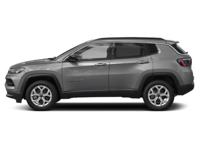 New 2026 Sting-Gray Clearcoat Jeep Latitude image 2