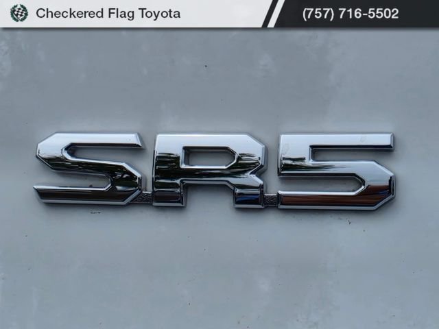 Used 2022 White Toyota SR5 image 19