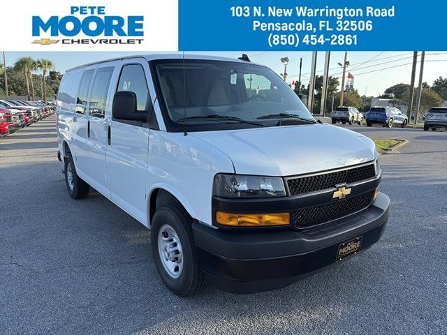 2025 Chevrolet Express Cargo WT
