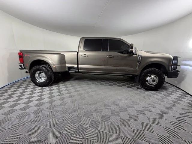 Used 2023 Gray Ford LARIAT image 8