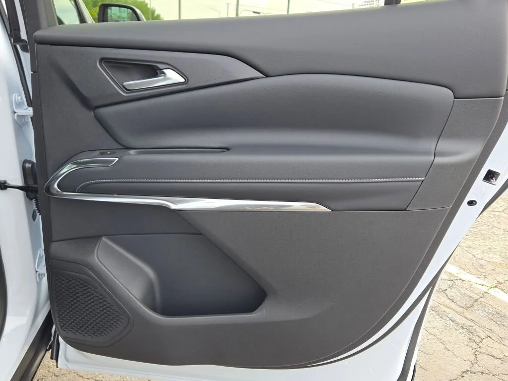 2026 Chevrolet Traverse LT - Photo 11