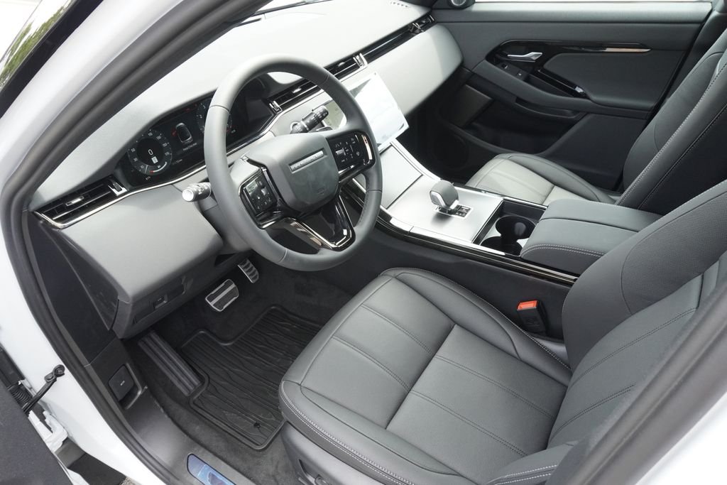 New 2026 Fuji White Land Rover Hoxton Edition image 18