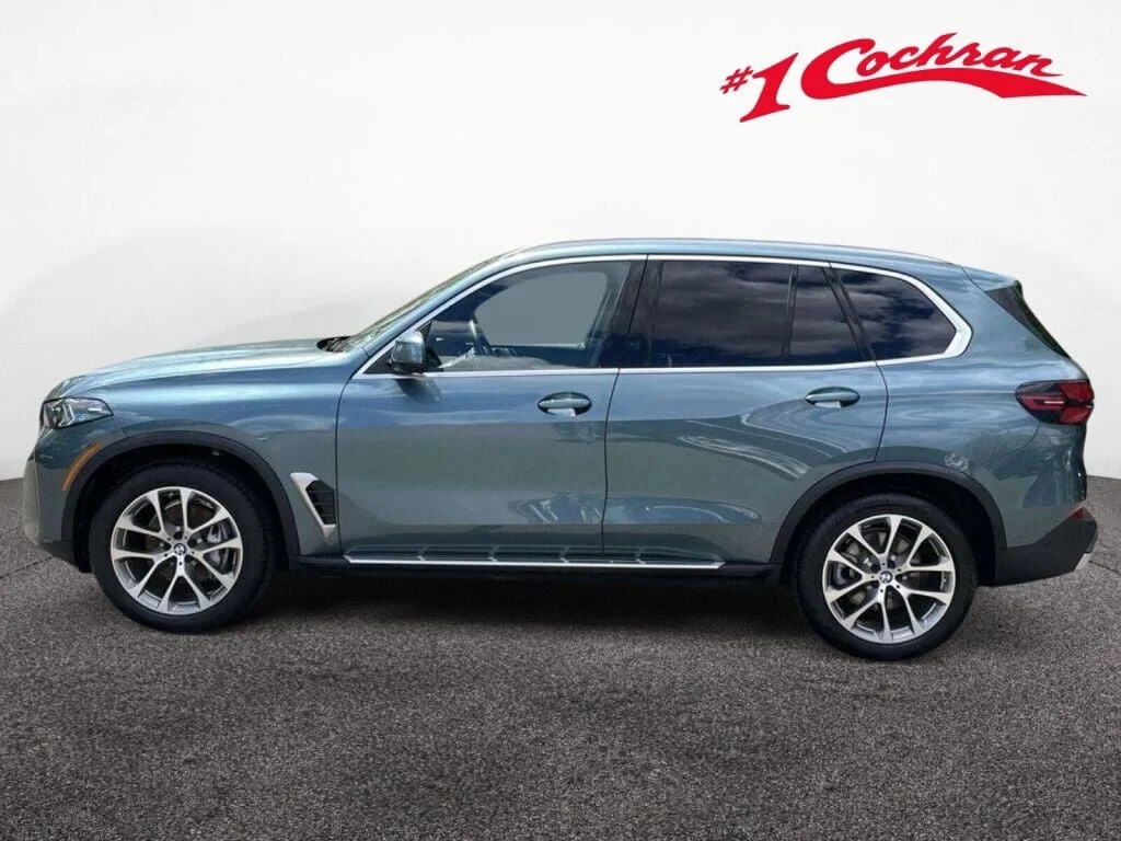 Used 2026 BLU/Blue BMW xDrive40i image 10