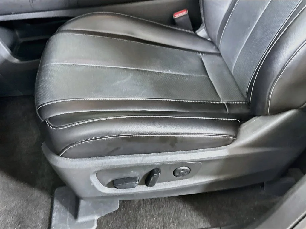 Certified Used 2024 Silver INFINITI LUXE image 26