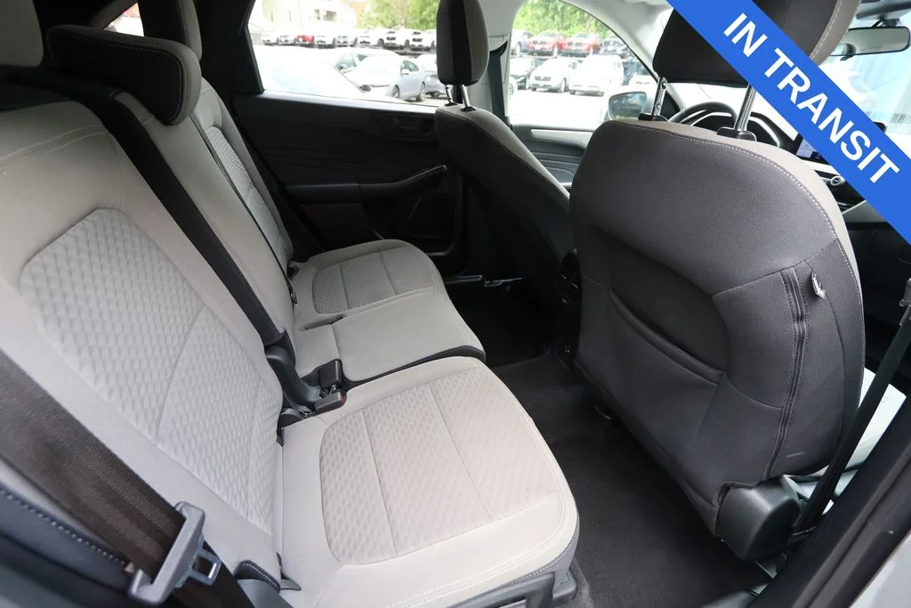 Used 2022 Silver Metallic Ford SE image 31