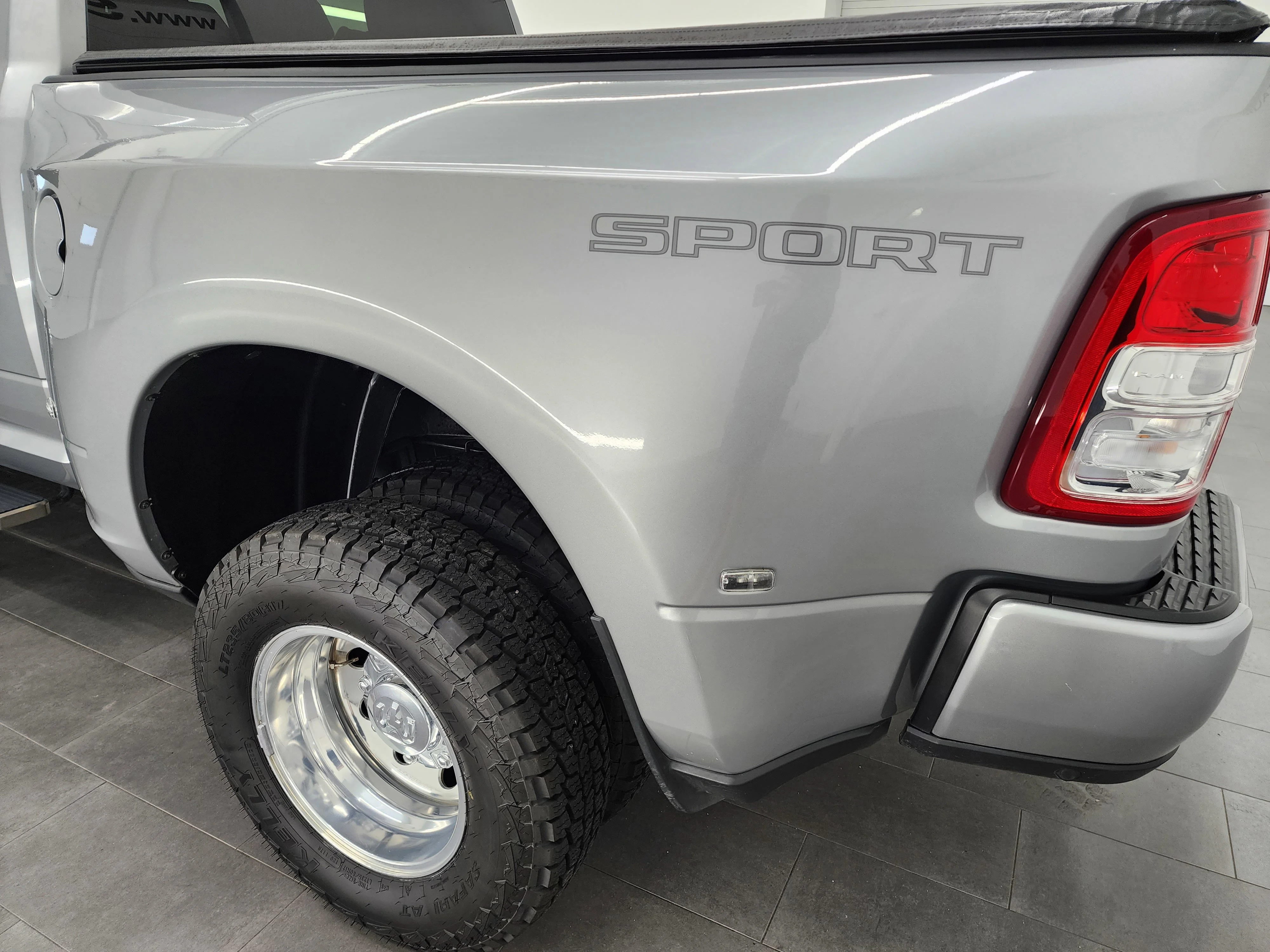 Used 2022 Billet Silver Metallic Clearcoat Ram Big Horn image 30