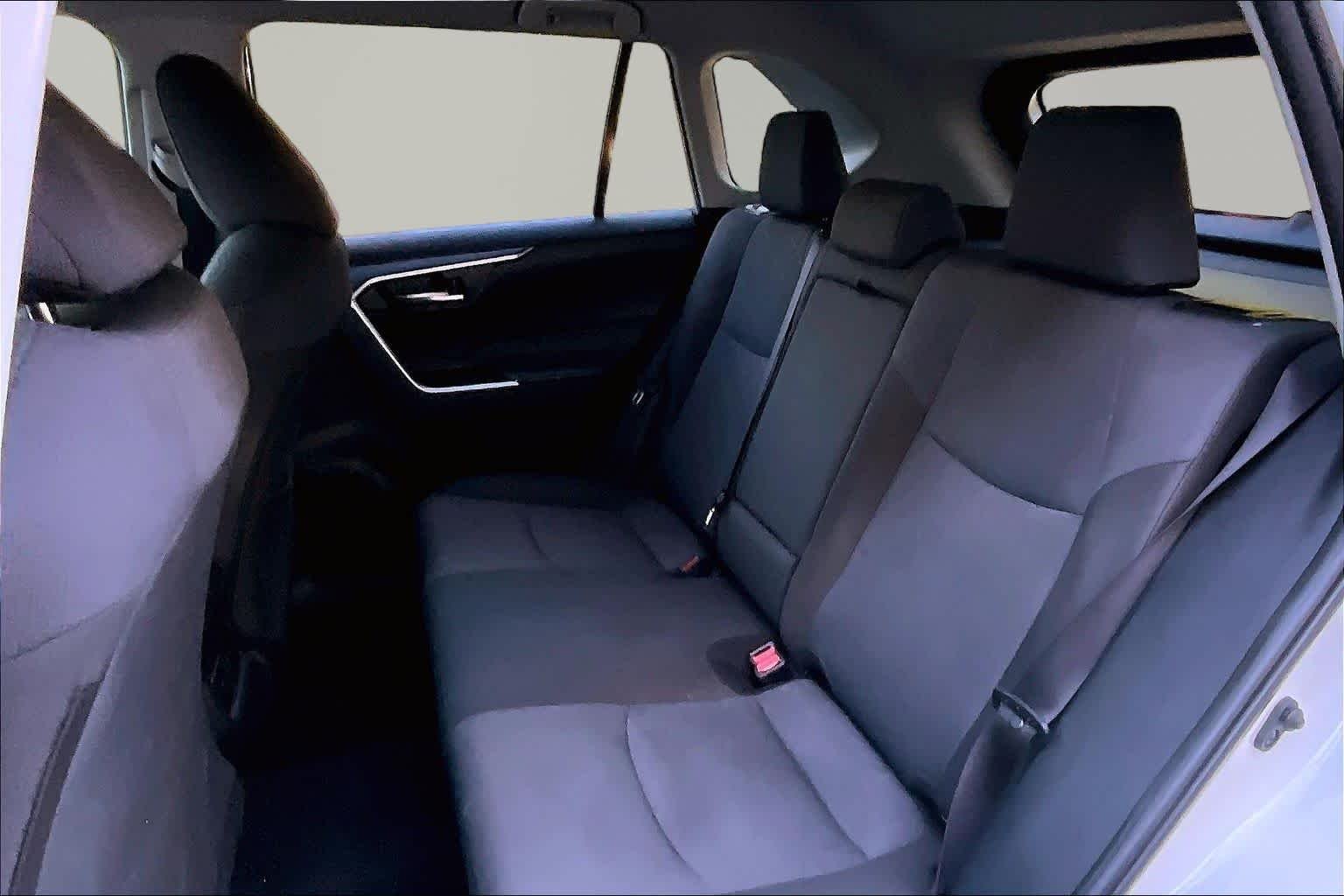 Used 2025 Ice Cap Toyota XLE image 21