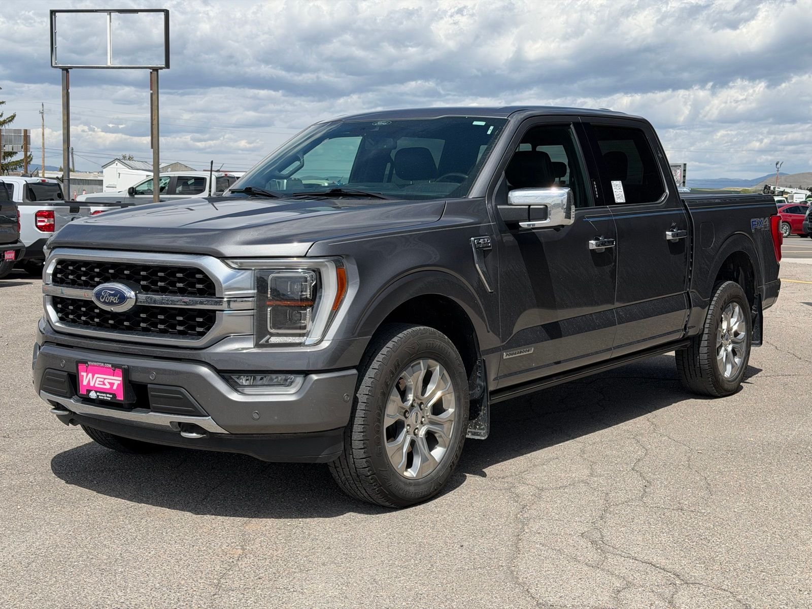 View vehicle photo 6