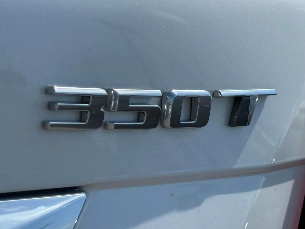 Used 2025 White Cadillac Premium Luxury image 11