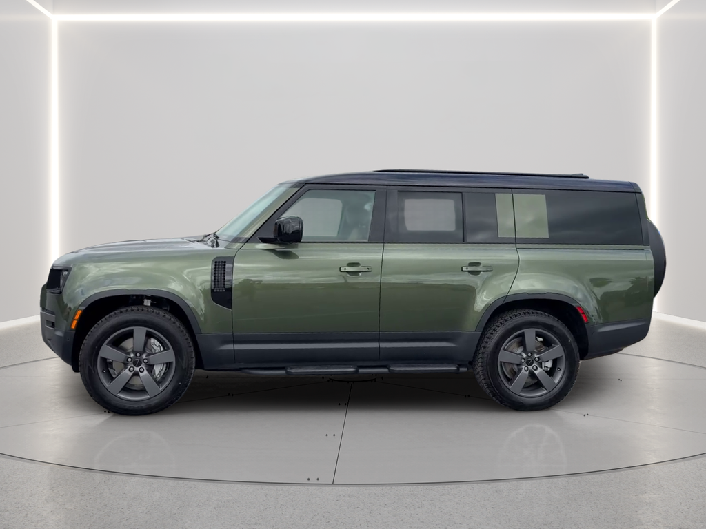 New 2026 Woolstone Green Land Rover S image 8