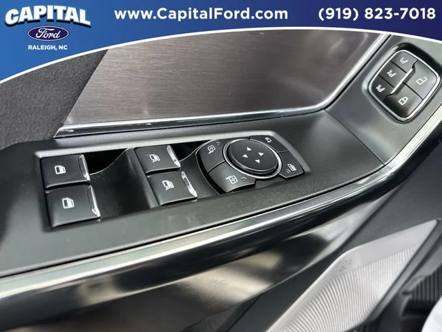 Used 2025 White Ford Platinum image 21