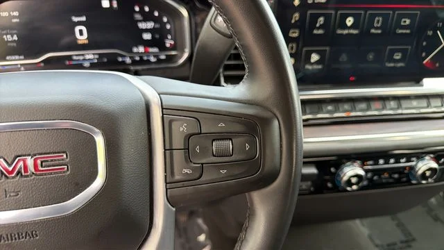 Used 2025 Silver GMC SLT image 23