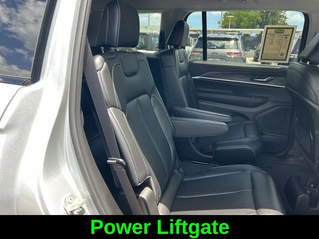 Used 2024 Silver Jeep Limited image 28