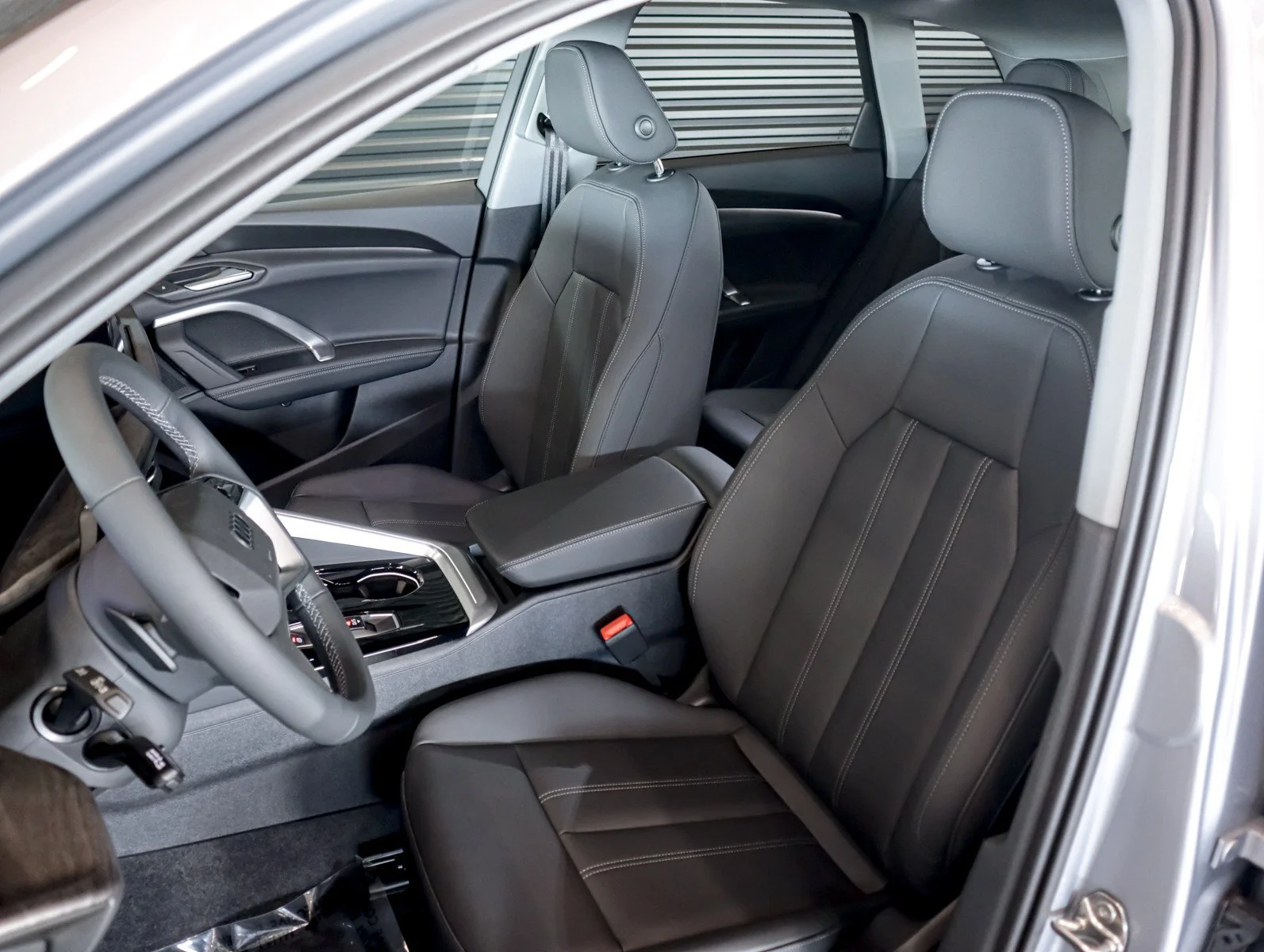 New 2026 Florett Silver Metallic Audi Premium image 8