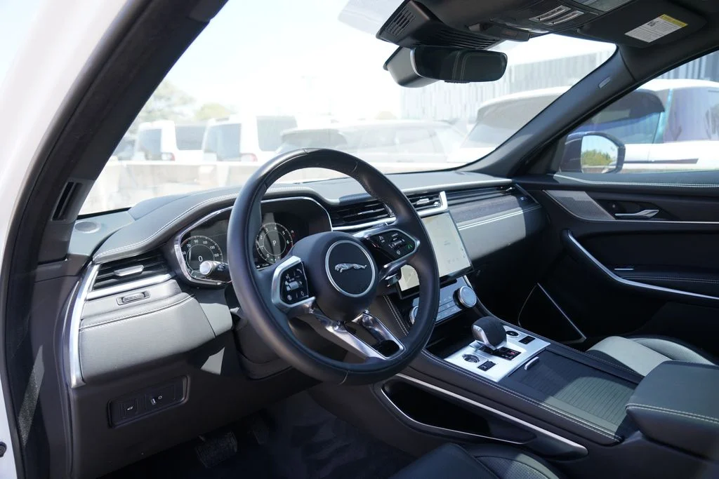 2026 Jaguar F-Pace R-Dynamic S - Photo 10