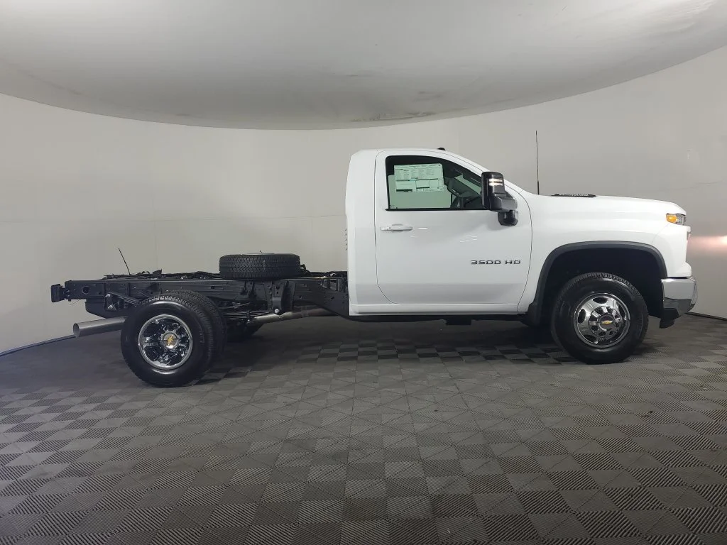 2026 Chevrolet Silverado 3500 Chassis Cab