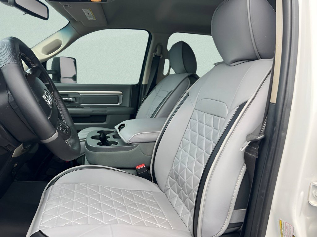 Used 2014 Bright White Clearcoat Ram SLT image 23