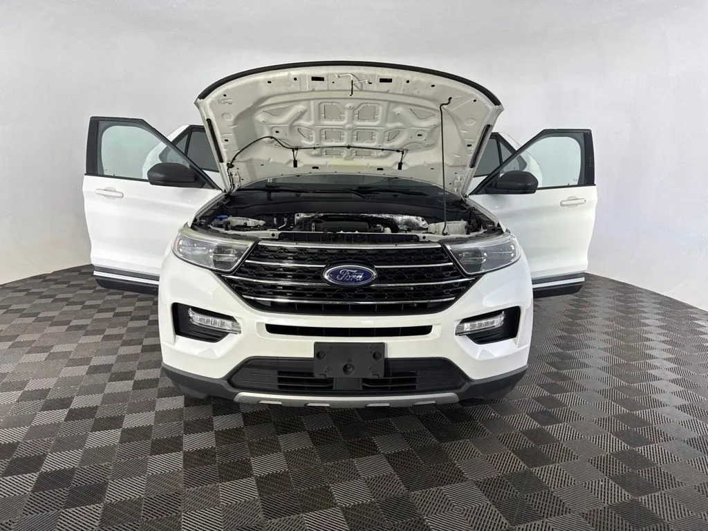 Used 2020 White Ford XLT image 12
