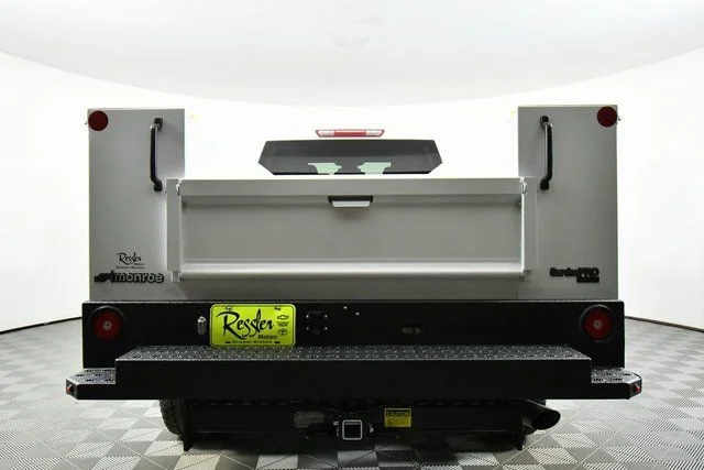 New 2026 Summit White Chevrolet WT image 12